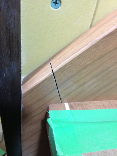 階段親板の切り間違えの補修